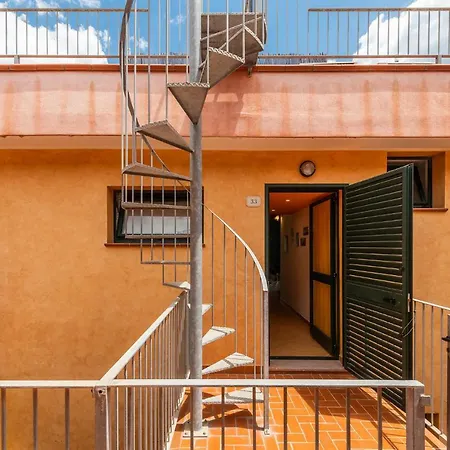 Pearl Coast * Capitana