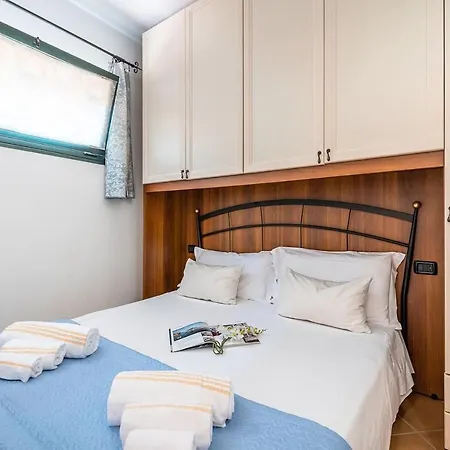 Pearl Coast Apartament *
