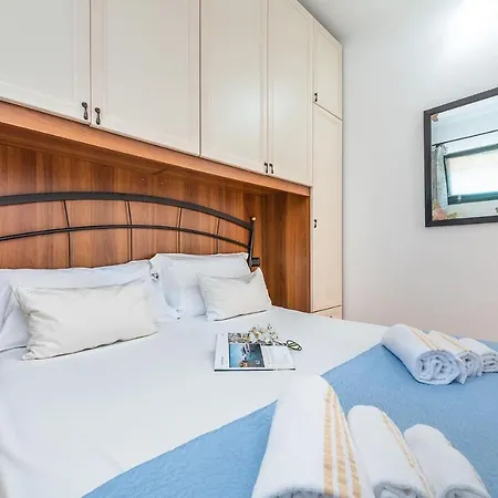 Pearl Coast - Aircon - Wifi - Parking Capitana